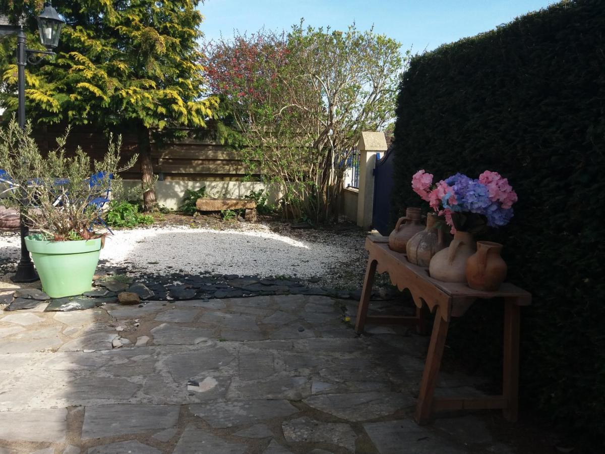 Les Mouettes 1 Gite Ou 4 Chambres D Hote, Jardin ,Bords De Loire La Bohalle Exterior photo